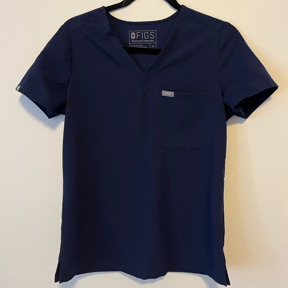 Figs Navy One-Pocket Scrub Top XS